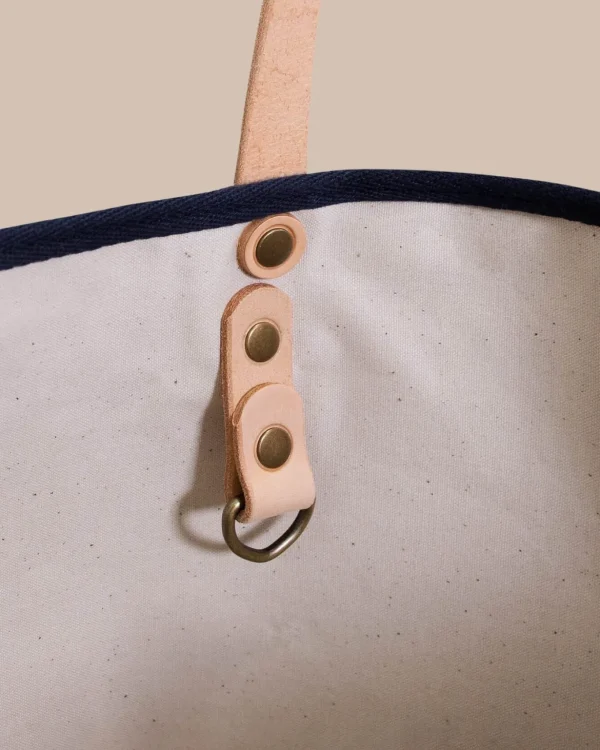Southern Tide All Day Denim Tote< Bags