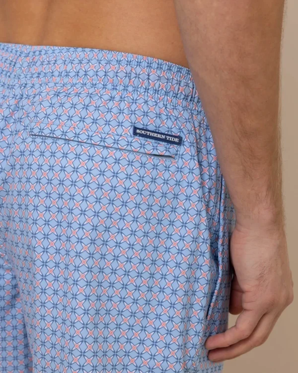 Southern Tide White Lotus Swim Trunk< Swim